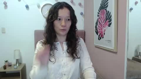 Snapshot of lanna_mills chatting on June 18, 2026, 1:26 pm Lanna online show from June 18, 2026, 1:26 pm