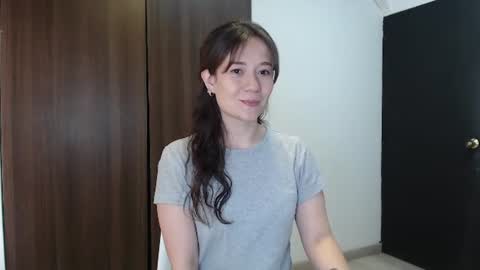 Snapshot of lanna_mills chatting on June 26, 2026, 1:37 pm Lanna online show from June 26, 2026, 1:37 pm