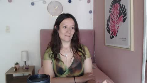 Snapshot of lanna_mills chatting on July 28, 2026, 4:39 pm Lanna online show from July 28, 2026, 4:39 pm