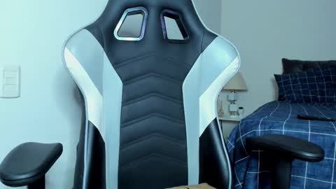 Snapshot of lannasantiago chatting on February 11, 2025, 1:41 am Lanna online show from February 11, 2025, 1:41 am