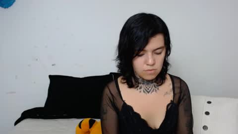 LANNIE   online show from January 15, 2025, 9:51 pm