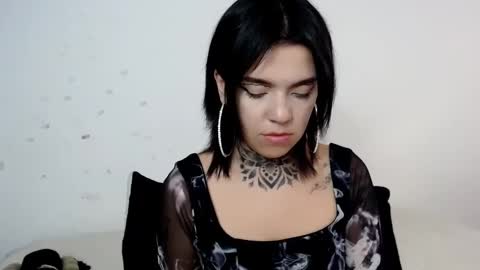 LANNIE   online show from January 22, 2025, 9:10 pm