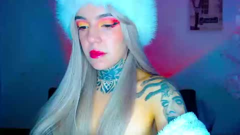 LANNIE   online show from September 15, 2025, 4:51 pm