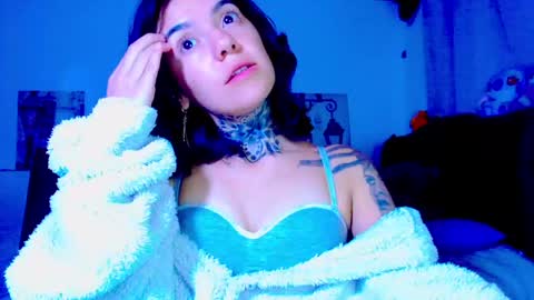 LANNIE   online show from May 13, 2026, 2:58 pm