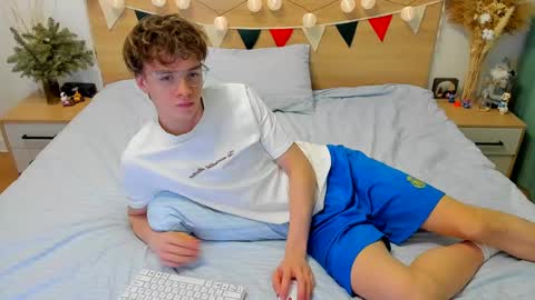 Fandi online show from January 26, 2025, 5:02 pm