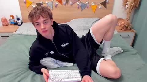 Fandi online show from March 11, 2026, 3:29 pm