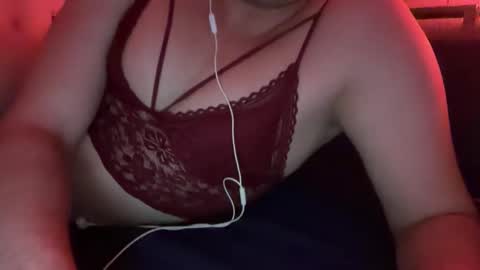 Snapshot of lanyfeboimer34 chatting on April 20, 2026, 2:14 am lanyfeboimer34 online show from April 20, 2026, 2:14 am