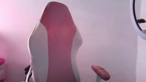 LARA online show from June 22, 2026, 7:55 pm