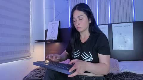 lara_as online show from March 27, 2026, 8:30 pm
