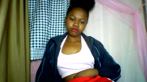 lara_belle online show from June 13, 2026, 8:18 pm