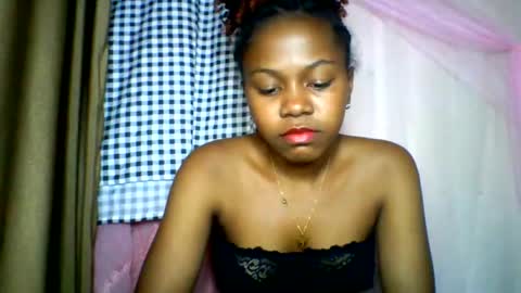 lara_belle online show from June 17, 2026, 8:39 am