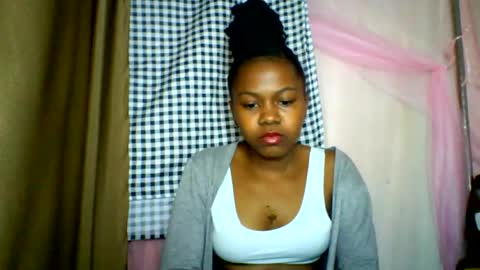 lara_belle online show from June 23, 2026, 5:05 am