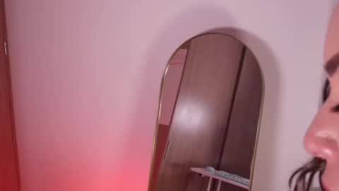 Lara online show from February 9, 2026, 2:04 am