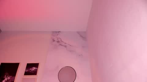 Lara Madisson online show from February 19, 2026, 5:25 am