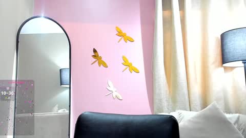 Snapshot of lara_martin chatting on January 31, 2025, 3:11 pm 700 200 online show from January 31, 2025, 3:11 pm