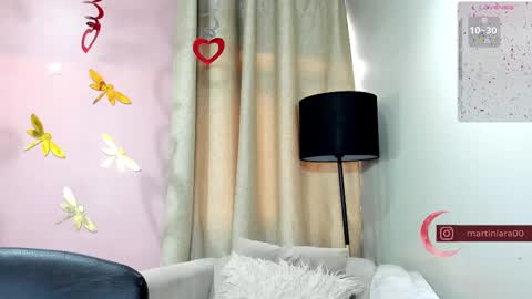 Snapshot of lara_martin chatting on February 16, 2025, 12:21 pm 700 200 online show from February 16, 2025, 12:21 pm