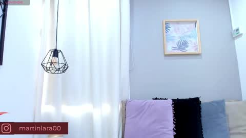 Snapshot of lara_martin chatting on March 1, 2025, 12:23 pm 700 200 online show from March 1, 2025, 12:23 pm