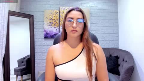      700  200   online show from February 16, 2026, 7:32 pm