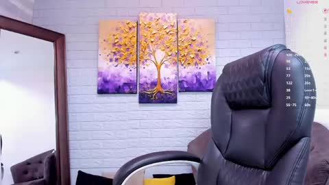 Snapshot of lara_martin chatting on May 27, 2026, 8:06 pm 700 200 online show from May 27, 2026, 8:06 pm