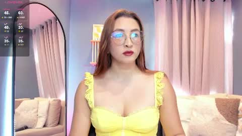 Snapshot of lara_martin chatting on June 9, 2026, 7:36 pm 700 200 online show from June 9, 2026, 7:36 pm