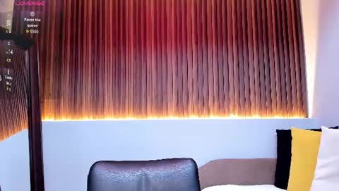 Snapshot of lara_martin chatting on July 2, 2026, 8:15 pm 700 200 online show from July 2, 2026, 8:15 pm