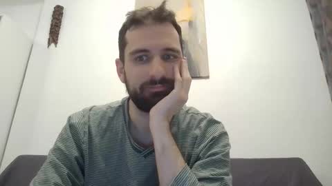 Snapshot of laraaan chatting on December 18, 2025, 10:05 pm laraaan online show from December 18, 2025, 10:05 pm
