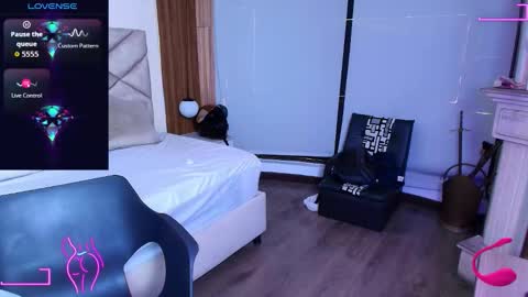 LaraCooper online show from March 9, 2026, 10:25 pm