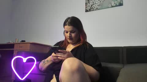 Snapshot of larahartt chatting on June 10, 2026, 6:45 am Lara Hartt online show from June 10, 2026, 6:45 am