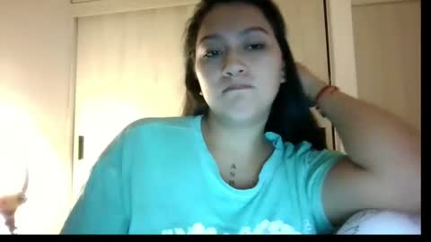 Snapshot of larajean2196 chatting on July 28, 2026, 2:51 am LaraJean online show from July 28, 2026, 2:51 am