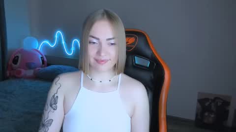 LaraKrein lk online show from March 3, 2026, 12:44 pm