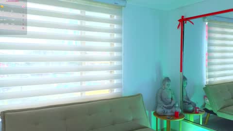 Snapshot of laralane_ chatting on January 8, 2025, 3:39 pm Lara online show from January 8, 2025, 3:39 pm