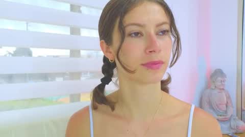 Snapshot of laralane_ chatting on March 8, 2025, 12:20 pm Lara online show from March 8, 2025, 12:20 pm