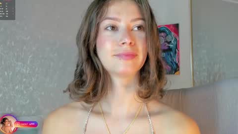 Snapshot of laralane_ chatting on October 15, 2025, 1:44 pm Lara online show from October 15, 2025, 1:44 pm