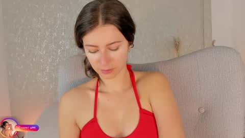 Snapshot of laralane_ chatting on November 1, 2025, 1:46 pm Lara online show from November 1, 2025, 1:46 pm