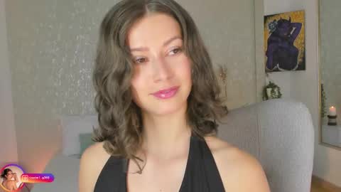 Snapshot of laralane_ chatting on November 4, 2025, 1:43 pm Lara online show from November 4, 2025, 1:43 pm