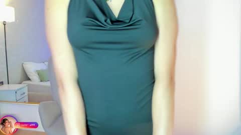 Snapshot of laralane_ chatting on November 28, 2025, 1:25 pm Lara online show from November 28, 2025, 1:25 pm