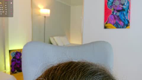 Lara  online show from June 10, 2026, 2:05 pm