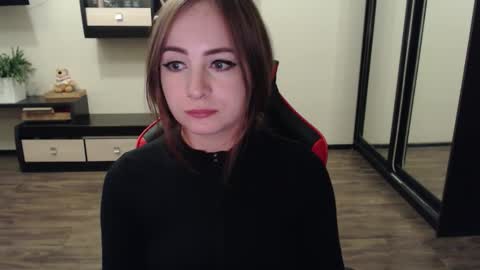 Snapshot of laralianna chatting on September 15, 2025, 2:06 pm Laralianna online show from September 15, 2025, 2:06 pm