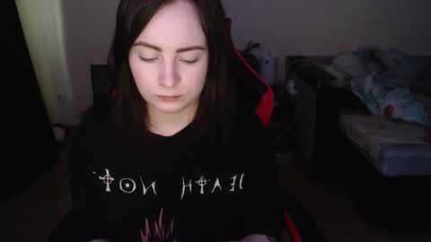 Laralianna online show from December 18, 2025, 10:43 am