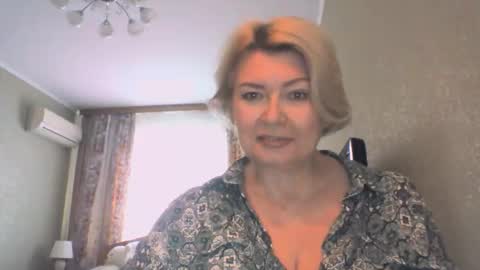 laramrs online show from October 11, 2025, 1:53 pm