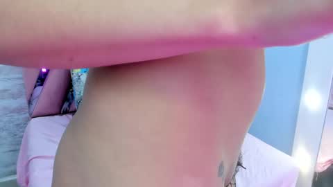 Snapshot of laramurphy chatting on December 30, 2024, 8:47 pm Lara Murphy online show from December 30, 2024, 8:47 pm