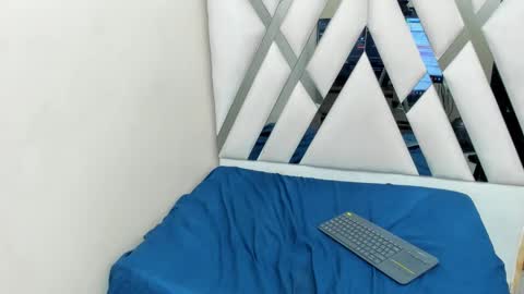 Snapshot of laramurphy chatting on January 30, 2025, 10:41 pm Lara Murphy online show from January 30, 2025, 10:41 pm