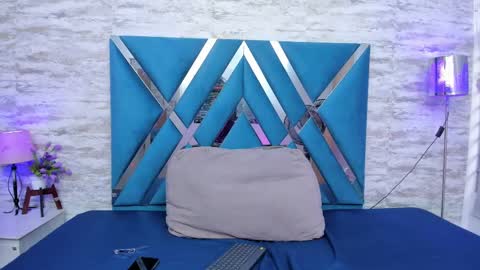 Snapshot of laramurphy chatting on February 17, 2025, 9:41 pm Lara Murphy online show from February 17, 2025, 9:41 pm