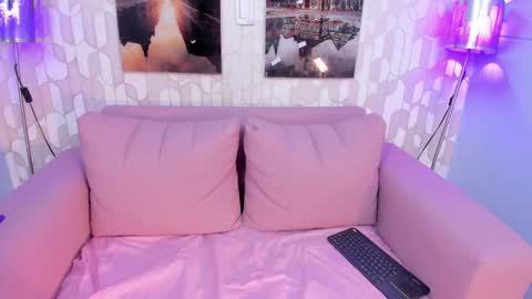 Snapshot of laramurphy chatting on March 3, 2025, 11:14 pm Lara Murphy online show from March 3, 2025, 11:14 pm