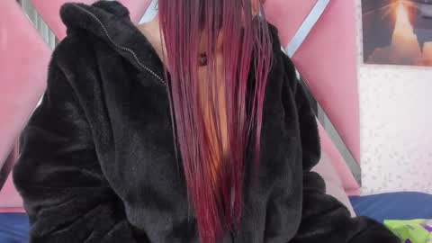 Snapshot of laramurphy chatting on September 14, 2025, 9:41 am Lara Murphy online show from September 14, 2025, 9:41 am