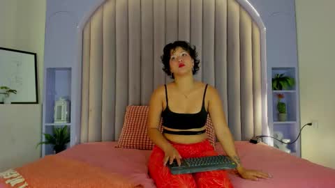 laraspark__ online show from March 16, 2026, 11:36 am