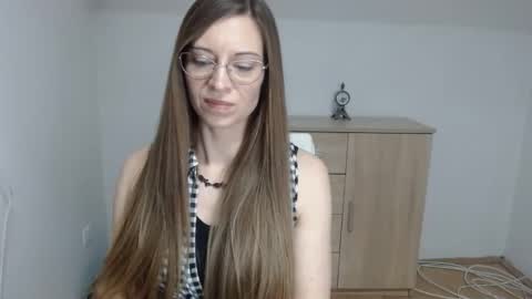 larawinters online show from February 8, 2025, 8:53 pm