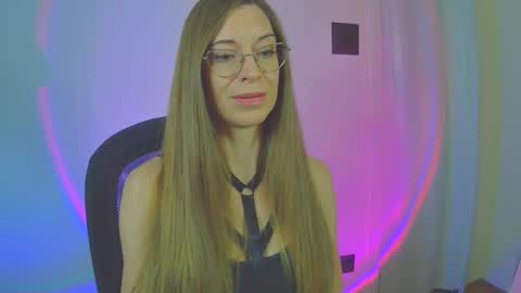 larawintersxxx online show from November 19, 2025, 8:53 pm