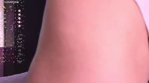 Snapshot of larine_morgan chatting on February 25, 2025, 7:09 am LarineGMT7 UTC6 online show from February 25, 2025, 7:09 am