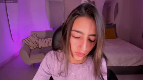 Larisa Smirnov online show from December 3, 2025, 3:36 am